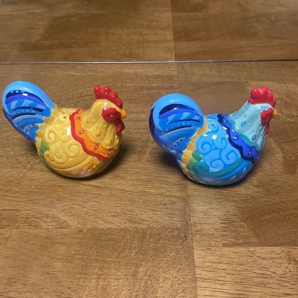 Rooster Salt & Pepper Shakers Ceramic Colorful - Picture 3 of 6